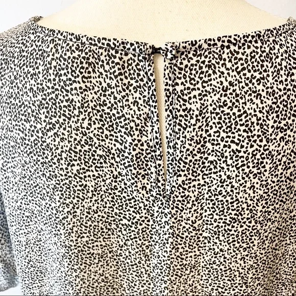 NWOT DR 2 Black & White Animal Print Top - Picture 4 of 6
